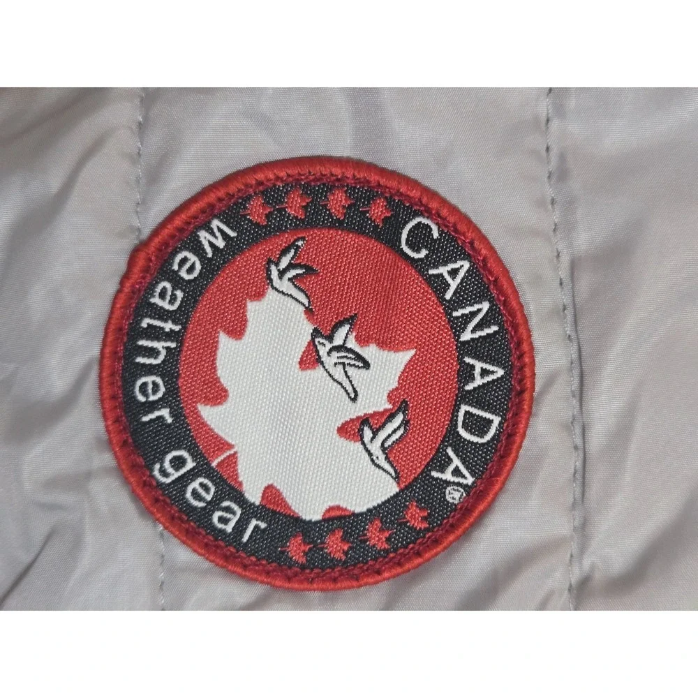Canada Weather Gear Dog Jacket Size Small Chest 7